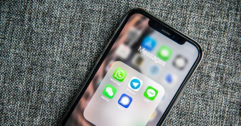 WhatsApp’s Companion Mode is Now Available For iPhone, Here’s How It Works